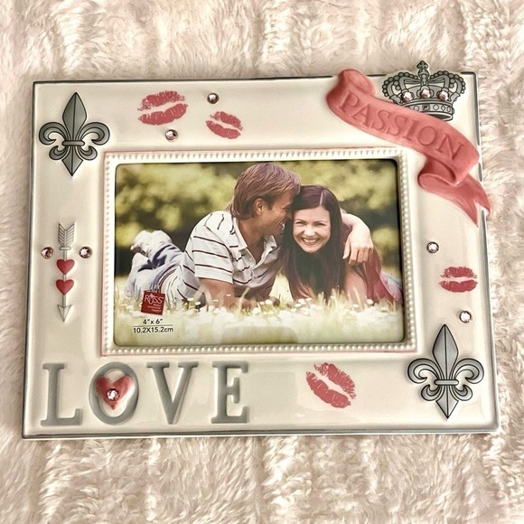 Love Passion Crown Ceramic Picture Frame 4x6 Photo Romantic Home Decor - Picture 1 of 5